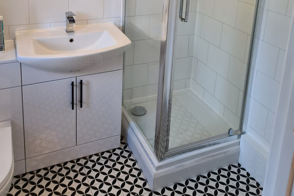 Bathroom refurb c/w floor and wall tiling